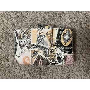 Vintage Style Printed Wallet with Snap Closure